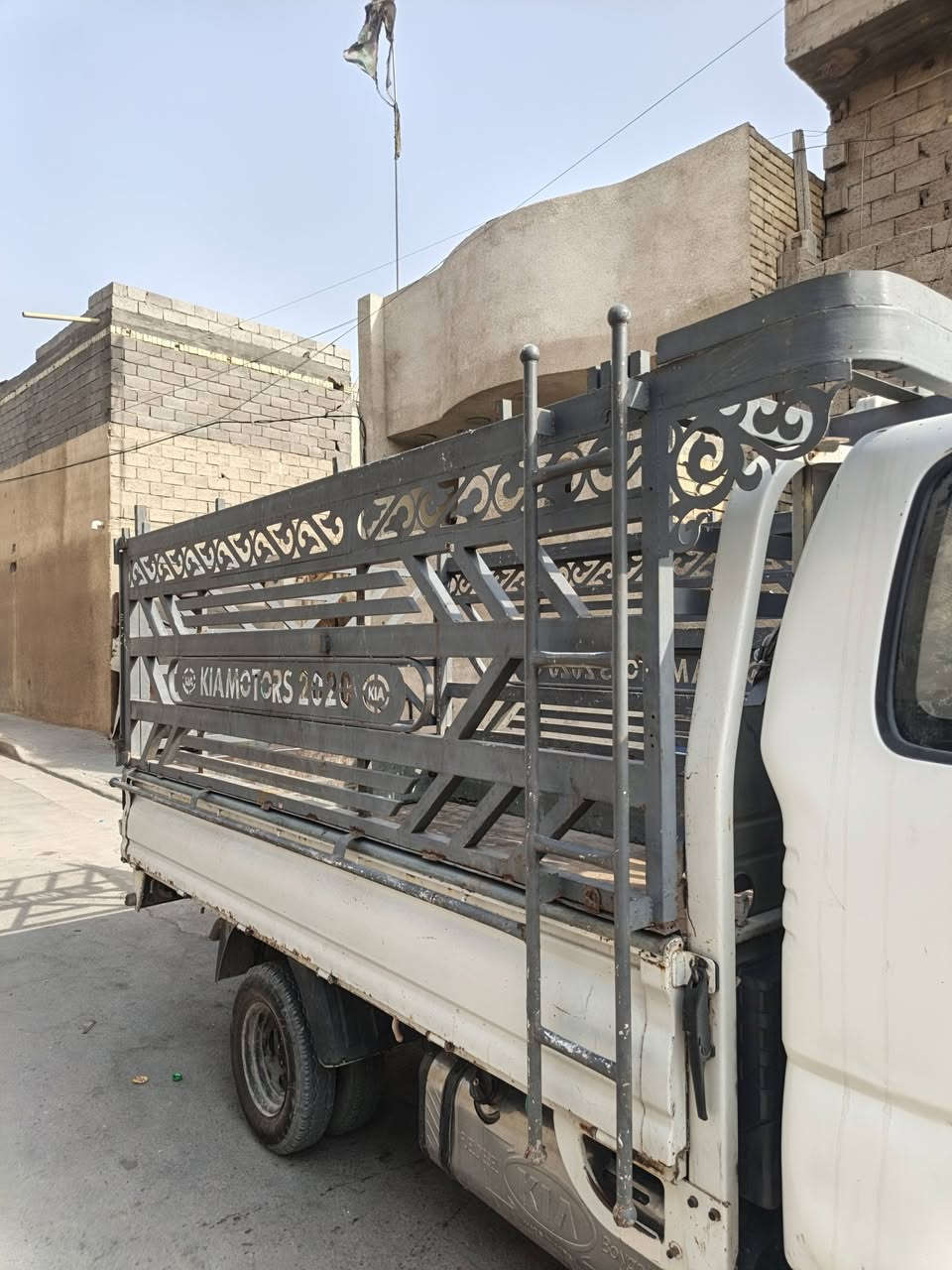 سلام عليكم محجر البيع السعر 250وبي مجال ***********مكاني بغداد الشعب
