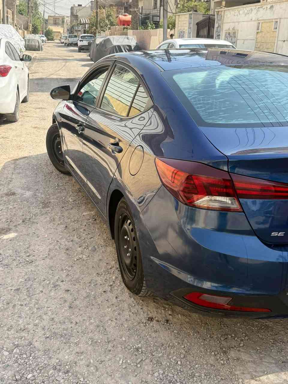 السلام عليكم
النترا مديل 2019 امريكي 
حادثها جاملغ وبنيد. مصلحات نفسهن. بدون تبديل بدون دواخل
شاصي لغد مكفول. 
مكينه 2000 دوش مكفوله 
كيرها At بلادي مكفول. 
تبريد. ثلج ⛄️ 
صدر امامي خلفي جديد
تخم تاير. جديد
تخم ويل جديد 
مواصفات العاديه معروفه. 
شاشه بلاديه 
كامره. بلاديه
تحكمات ستيرن 
وضعيات قياده 
السياره مناقصها اي شي كلشي جاهز 
 السياره بسمي. 
سنويه مجدده 31 
هزه جديده 
رقم جديد.  
جاهزه ع اخير شي. 
السعر 115 وبيها مجال 
مكان السياره بغداد 
*********** 
ملاحضه 
صور حادثها مرفق بلمنشور
