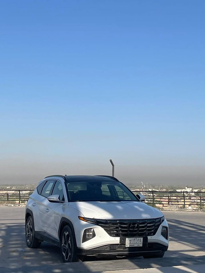 🚘 هيونداي توسان 2022 Limited
• وارد أمريكي حادثه موضح بالصور بدون تبديل وبدون صبغ ، وبدون لغود او شواصي ، بيه ذني بالبنيد والباب مال امريكا ما مصلحات بشكل جيد والجنطة ايضاً بسيطات
• Limited — أعلى فئة
• دفع أمامي FWD
• محرك 2.5 لتر، 4 سلندر
• گير أوتوماتيك دگم
• مقاعد جلد
• تبريد وتسخين مقاعد
• فتحة بانوراما
• شاشـة كبيرة ومواصفات Limited كاملة
• كاميرات  360ْ وحساسات أمامية وخلفية ورادار امامي وخلفي ونقط عمياء
سماعات Bose
• شحن لاسلكي
• ويل 19
. قيادة شبه ذاتيه ع الطرق المخططة مع مثبت سرعه تفاعلي 
 . ماشيه ٦٥ الف كيلو 
• السيارة مرتبة ونظيفة وبعد بيه هواي مواصفات
رقم الشاصي : 5NMJE3AE3NH102546
📍 الموقع: بابل ، الحلة
💰 السعر: 177 ورقه وبيه مجال
📞 للاستفسار: ***********
