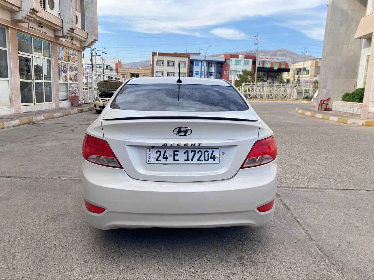 Hyundai,Accent
موديل,2017 سيارة صفحة صبغ وبولند صورة حادث موجود. بدون دواخل بدون اربك. ماشي ١٣٢الف 
گيرمحرك مامفتوح شرط. 
سياره هزه سنوية كولو جديد تحويل شرط 
سيارة موجود عقرة. سعر80ورقة مجال 
رقم واتساب.***********
رقم. زين.*********** اكر, نينوى
