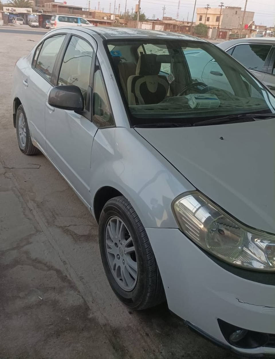 السلام عليكم مكلف بلنشر 
للبيع سازوكي SX4 2011 بأسمي تبديل جاملغ امامي الأيمن سياره جاهزه تبريد حداده رقم بصره انكليزي ماناقصه شي بيه جراد بلقماره العنوان البصرة الهارثه *********** البصرة, العراق
