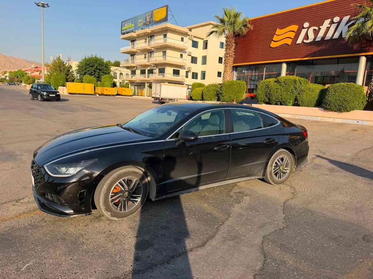 سوناتا للبيع
سوناتا وارد أمريكي م20 
ماشيه 120mil 
بيه قطعتين صور حادث ضمن منشور بيه بارد قيلي هلال جاملغ 
محرك حجم 2500 تنفس طبيعي بلاد 
السعر ١٣٣ $ وبيه مجال 
الاتصال /***********
