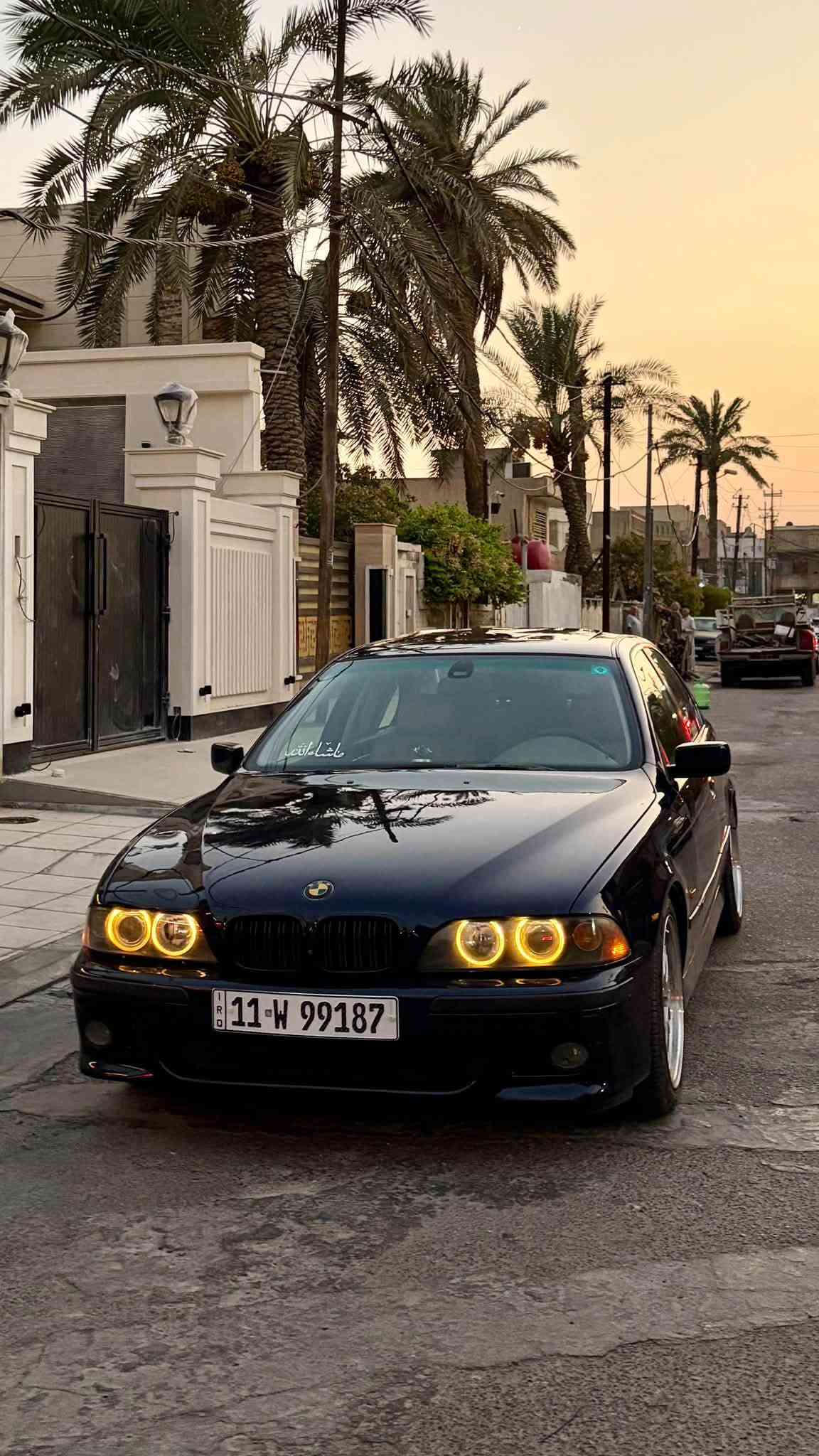 السلام عليكم 
BMW -E39-535i 
موديل 1997 محدث 2002M
وراد الماني
محرك 8V 3.5 
مصبوغه عام جماليه مكفوله ضربه والشواصي وداوخل عنوان بغداد صليخ او البنوك 
***********
