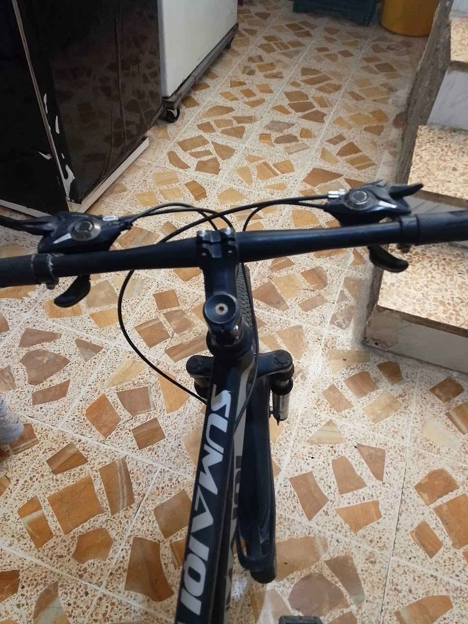 بايسكل • نظيف • داخل الموصل