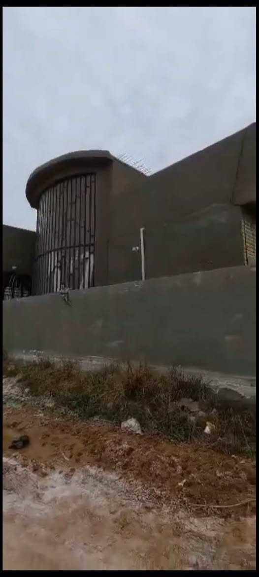 سلام عليكم 
📍بيت للبيع مساحه 200 متر 
نوع لسند 25.
البيت حديث بناء جديد كونكريت مسلح 
📌العنوان منطقه بليبيج الثانيه السعر 84 مليون 🔥
[[وتساب***********]]
______________________
[[اتصل. ***********]]
