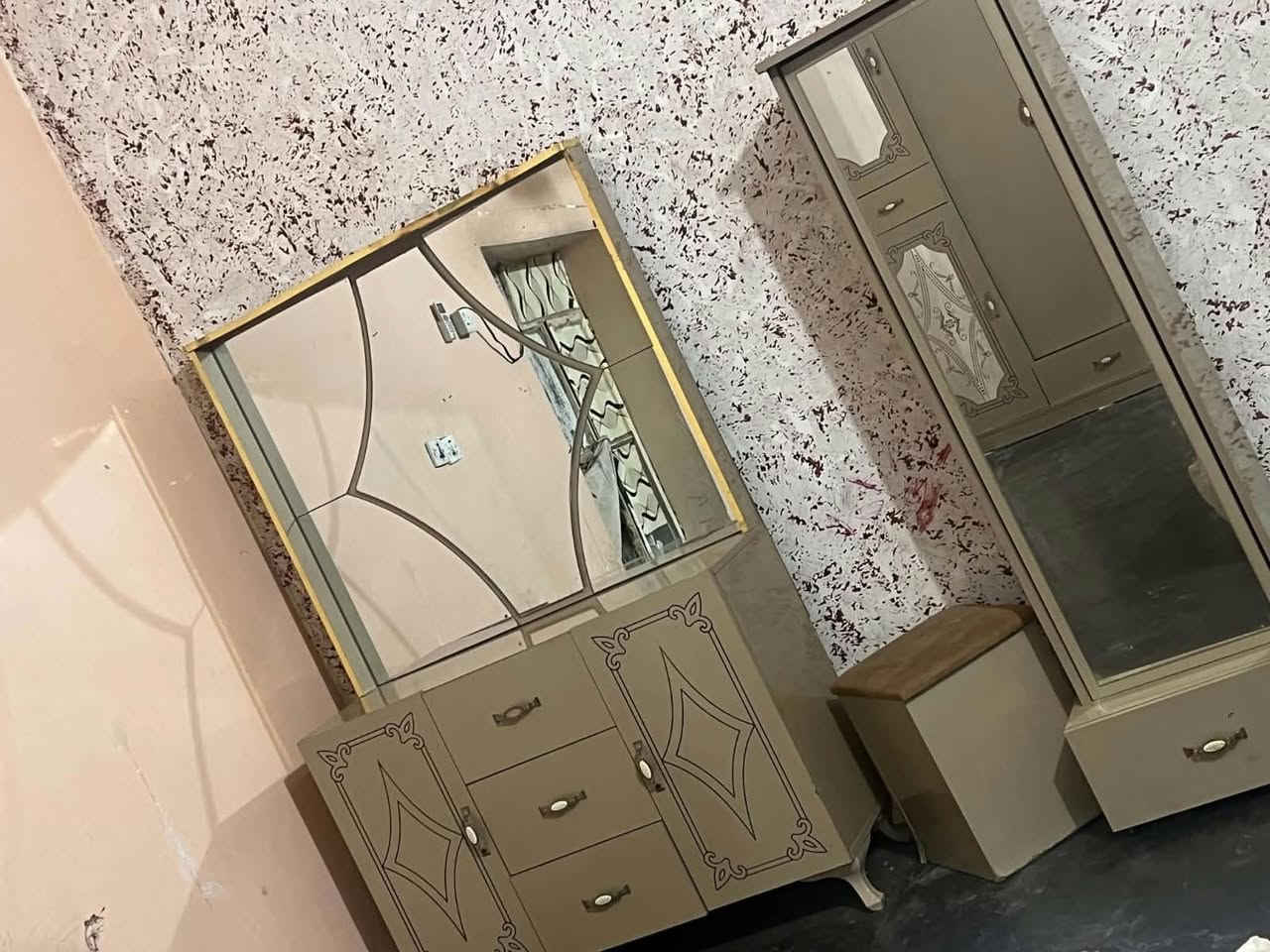 غرفة تركية ملكية • ٩ قطع • نضيفه