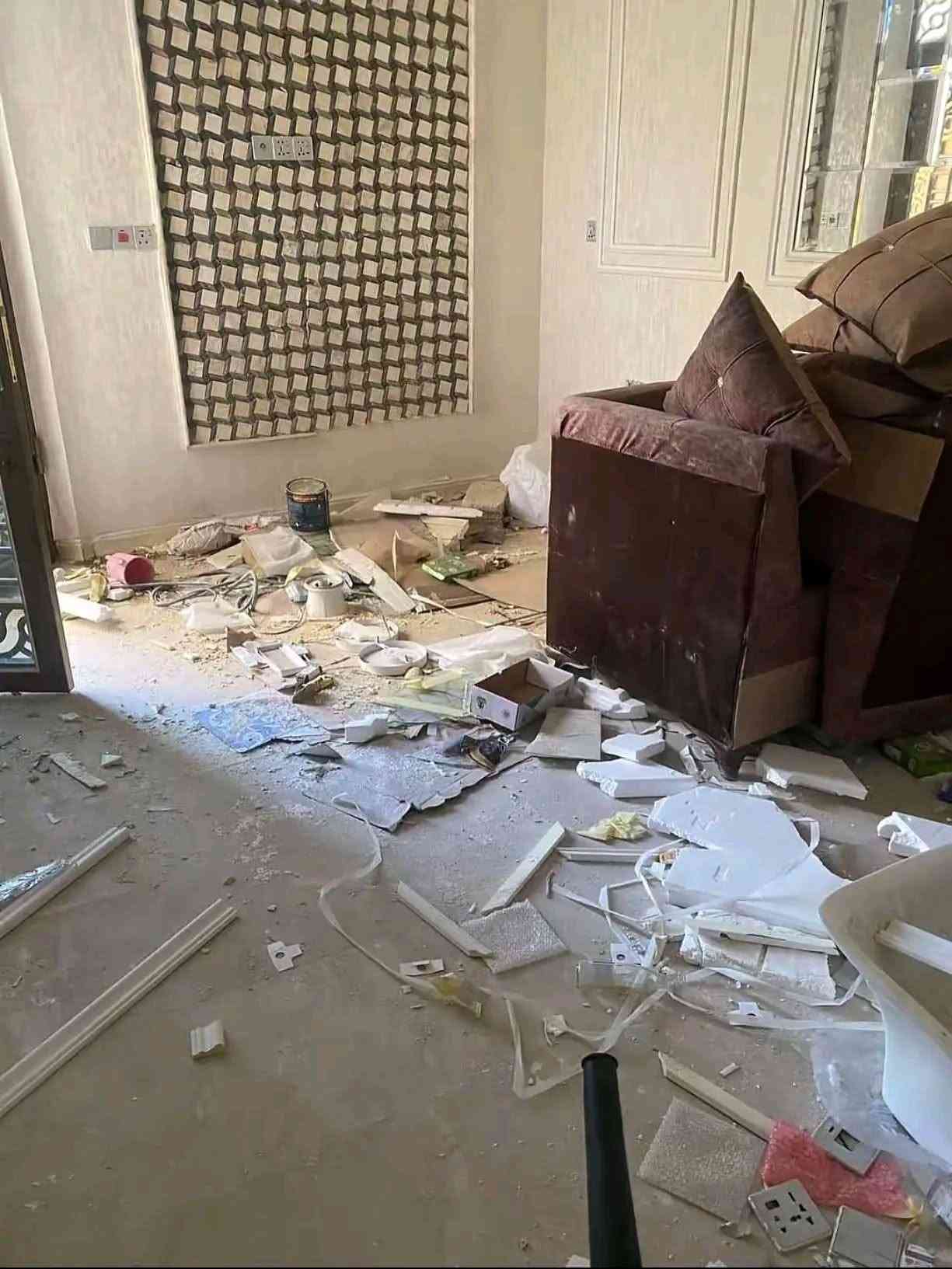 تنظيف منازل • تنظيف حدائق • صبغ