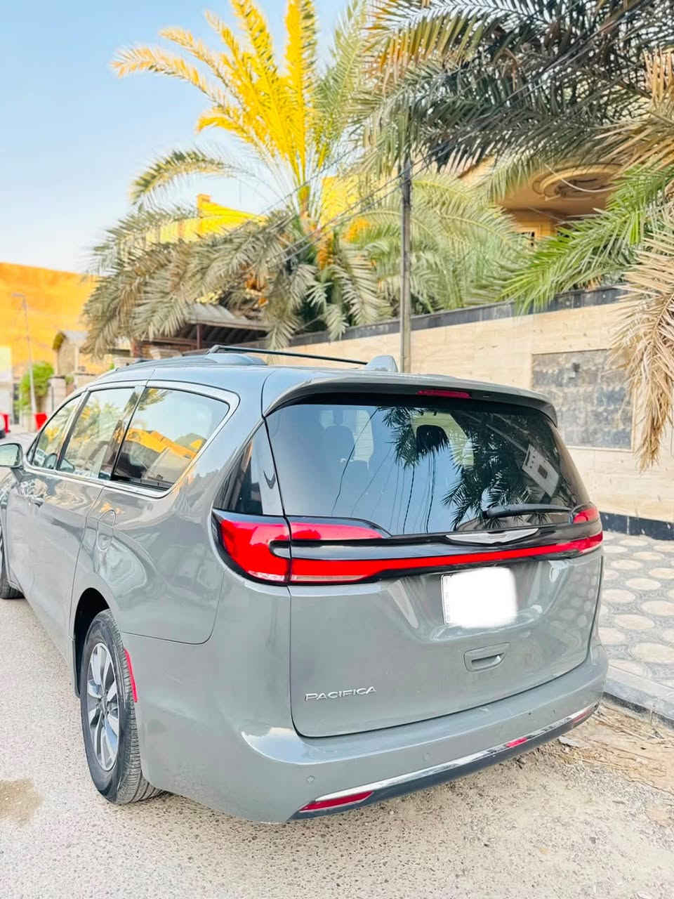 السعر 166$
للبيع كلايسلر باسفيكا  2022 اصل ألون اسمنتي مميز  حادثها طخطخات
بانزين ……. بانزين 
وبيه منضومه غاز اصليه وبيه ضمان حجمه80 

السعر 166$
هاتف ***********

موصفات السياره فول ١/١ ماعدى الفتحه 

حساسات امامي خلفي
ردارات 
كير ماوس 
كشنات كهرباء 
باب خلفي كهرباء 
تشغيل عن بعد 
هيترات بل مري 
وبعد هوايي موصفات بيه 

رقم بغداد تحويل ثاني يوم 
ماشيه 60 ميل  
مكان السياره بغداد
