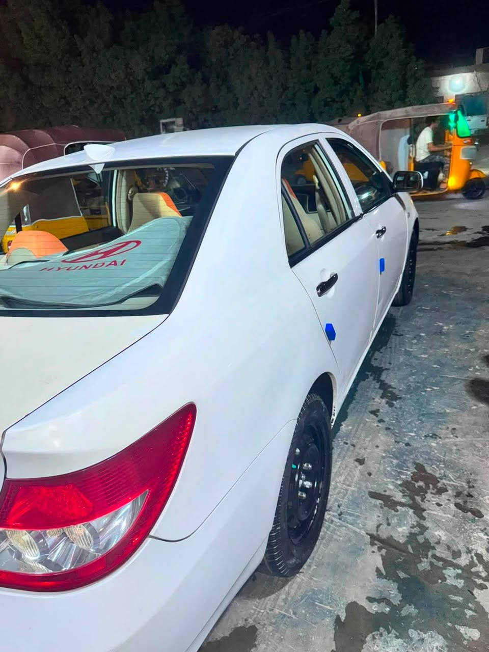 السلام عليكم BYD f3 ٢٠١٣ گير مكينة خير من الله تبريد خير من الله سيارة ما بيها أي نقص السونار مرفق بالمنشور  ٦٥ وبيها مجال العنوان بغداد الأورفلي رقم الهاتف ***********
