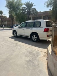 لاندكروز 2013 ماشية 155 فطيم V6 السعر 332 07702745220