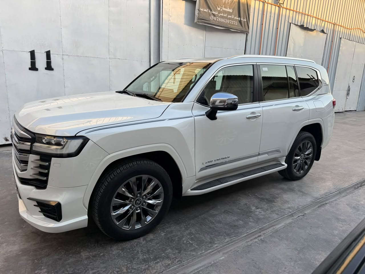 لاندكروز VX • ٢٠٢٢ • ٥٠٠٠٠ كم