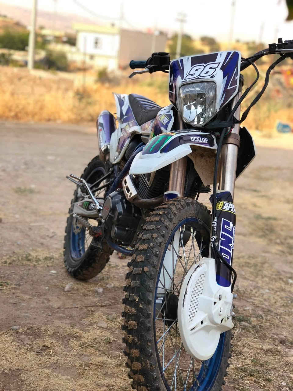 سەرەتا بەناوی خوای گەورە ئەم ماتۆڕەم هەیە بۆ فرۆشتن CRX250 مۆدێل 2023 ماتۆڕەکە لاشەو شانسیو شتی جوانەو ڕێکە تەقیوی نیە مەکینەشی بەشەرتی ئەوەی قوەتی یەک ٣٠٠هەبێ هەتا بڵێ بەقەوەتە سلفی ئیشناکات ئیتر ماباقی بەشەرت گۆڕنەوەشەکەم لەگەڵ شتێک بەدڵم بێ لەدەوری سلێمانیم  ڕەقەم ***********
