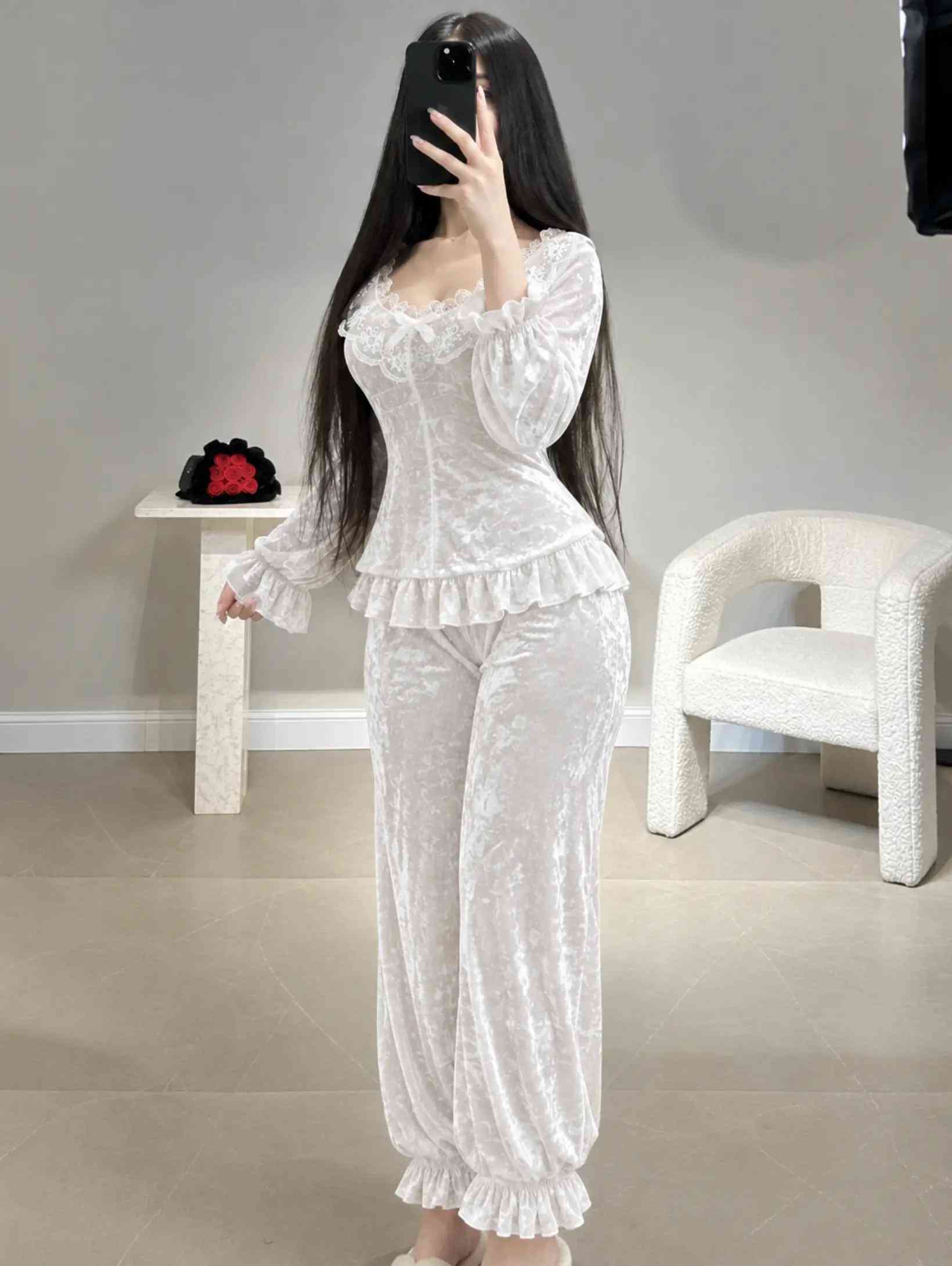 ملابس