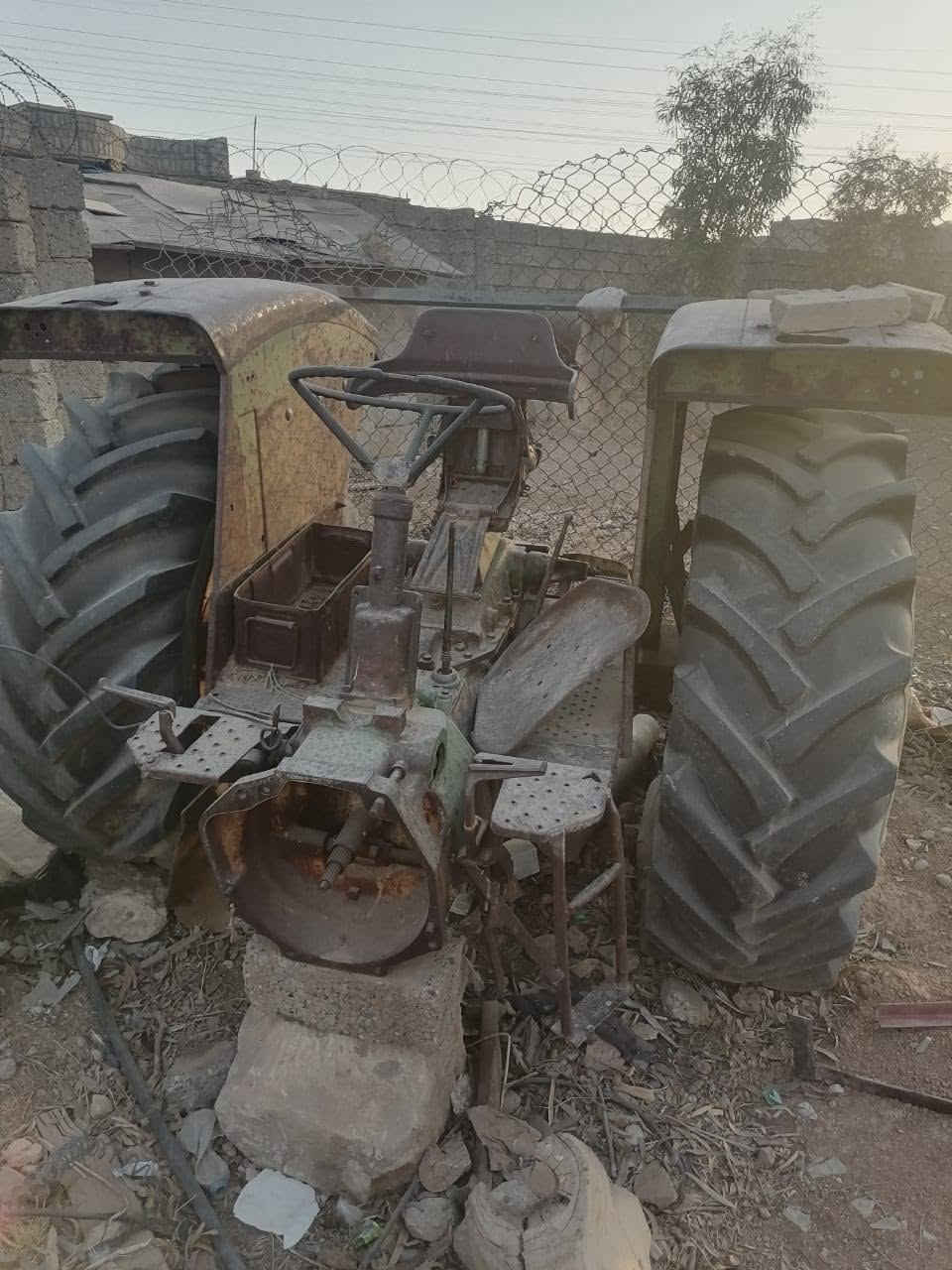 للبيع جونديل قديم مكان مو صل قوسيات بدون مكينه غيرمتوجد على فيس ،***********
***********
