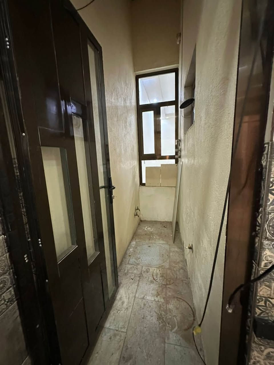 🏡 للإيجار في السيدية | فرصة مميزة
📍 الموقع: السيدية – الضباط – فرع جامع الأقصى
📐 مساحة العقار: 100 م²

✨ مواصفات العقار:
• 3 غرف نوم 🛏️
• صالة واسعة ومريحة
• مطبخ
• خدمات عدد (2)
• توزيع عملي ومناسب للسكن العائلي

💰 بدل الإيجار:
1,250,000 دينار شهرياً
مع مجال بسيط 🤝

📞 للتواصل والاستفسار:
***********

📍 أو تفضلوا بزيارة موقعنا:
السيدية – الضباط – شارع الكويتي

🏢 مكتب حلم عقاري
حلمك بالسكن المناسب يبدأ من هنا 🏡✨
