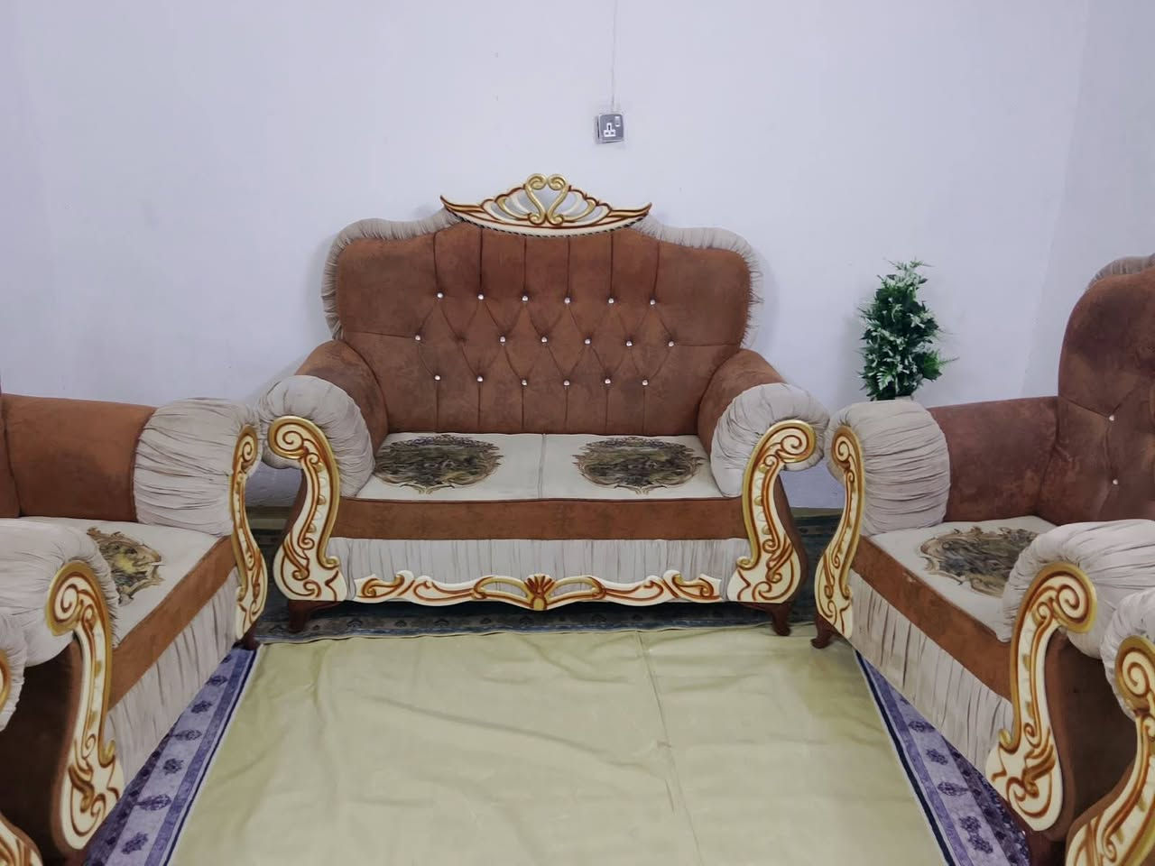 السلام عليكم تخم لل بيع تسكام درجه اوله 10مقاعد اي ضرر مابي ماكني كربلاء حي الغدير السعر 350 وبي ماجالي يوجد خدمة توصيل داخل كربلاء ***********
