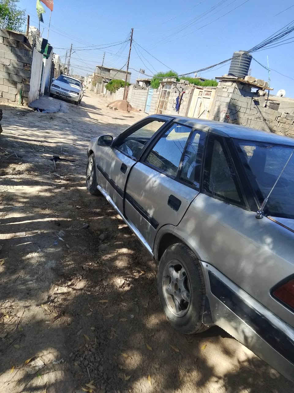 سلام عليكم سيارة للبيع اسبرو موديل 93رقم انبار نكليزي سنويه 31 بسمي تحويل مباشر سعر 16 وبيه مجال بابل جبله ***********
