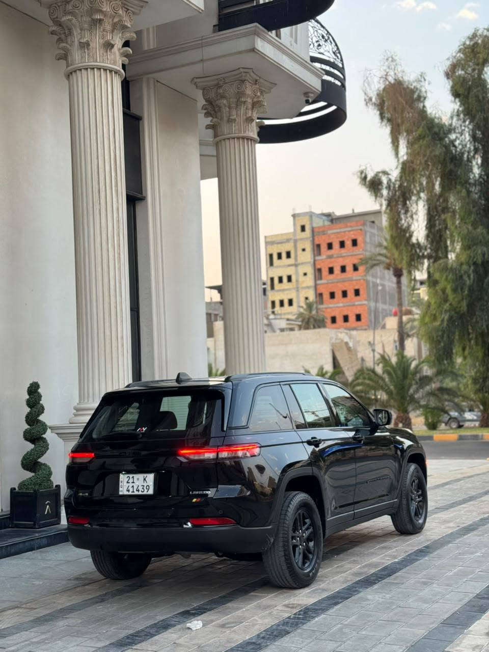 السلام عليكم جيب بلاك توب موديل ٢٣الشكل الجديد ٥راكب حادثها فقط بنيد من فوك السياره رقم سليمانيه بأسمنه ماشيه  ٤٠ العنوان بغداد الشارقه حي الجهاد للاتصال ***********
***********

