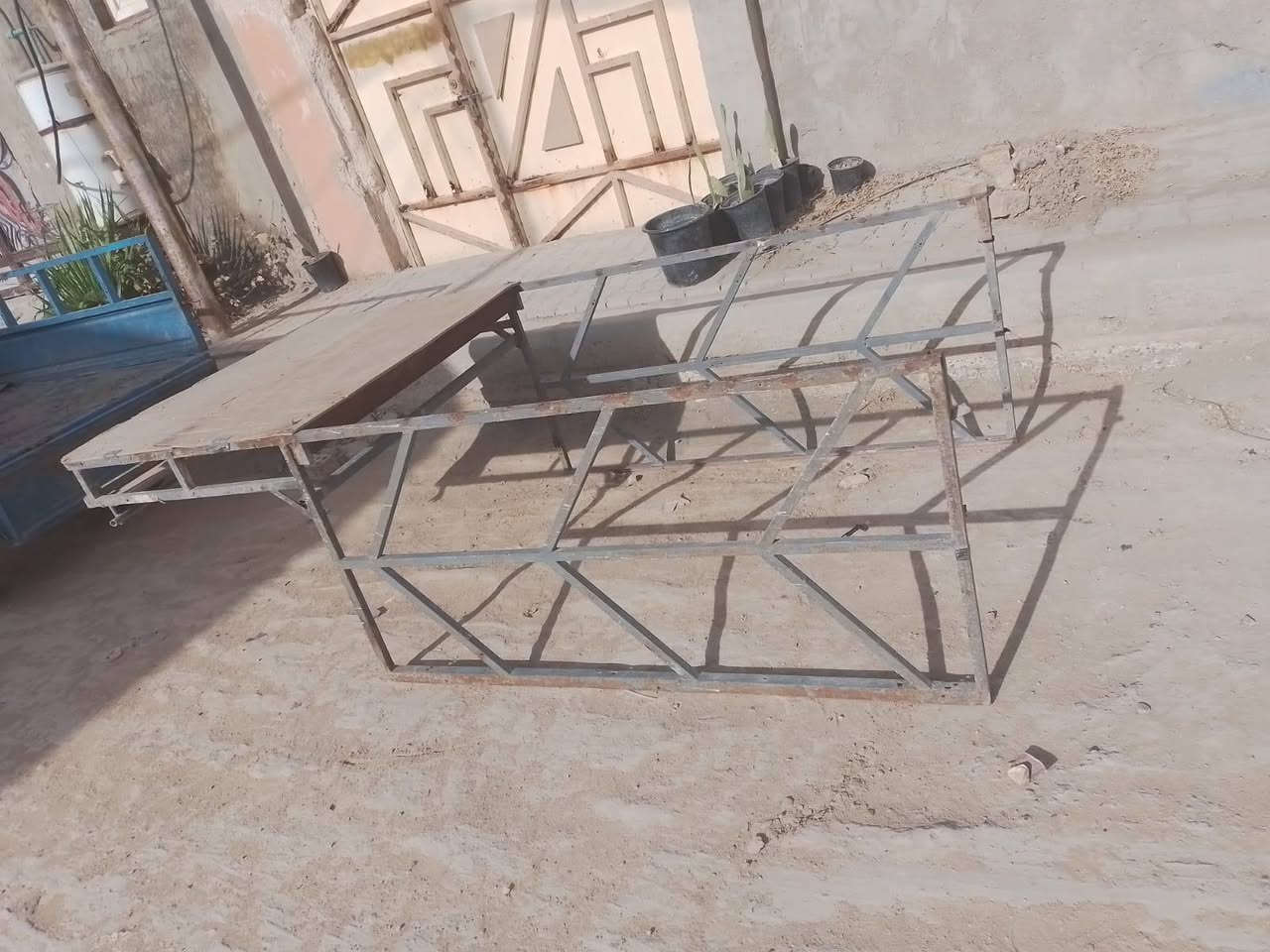 السلام عليكم بيع مستعجل  محجر مال ستوته للبيع مكانه نجف سعره 60 الف شراي يتصل الرقم ***********
