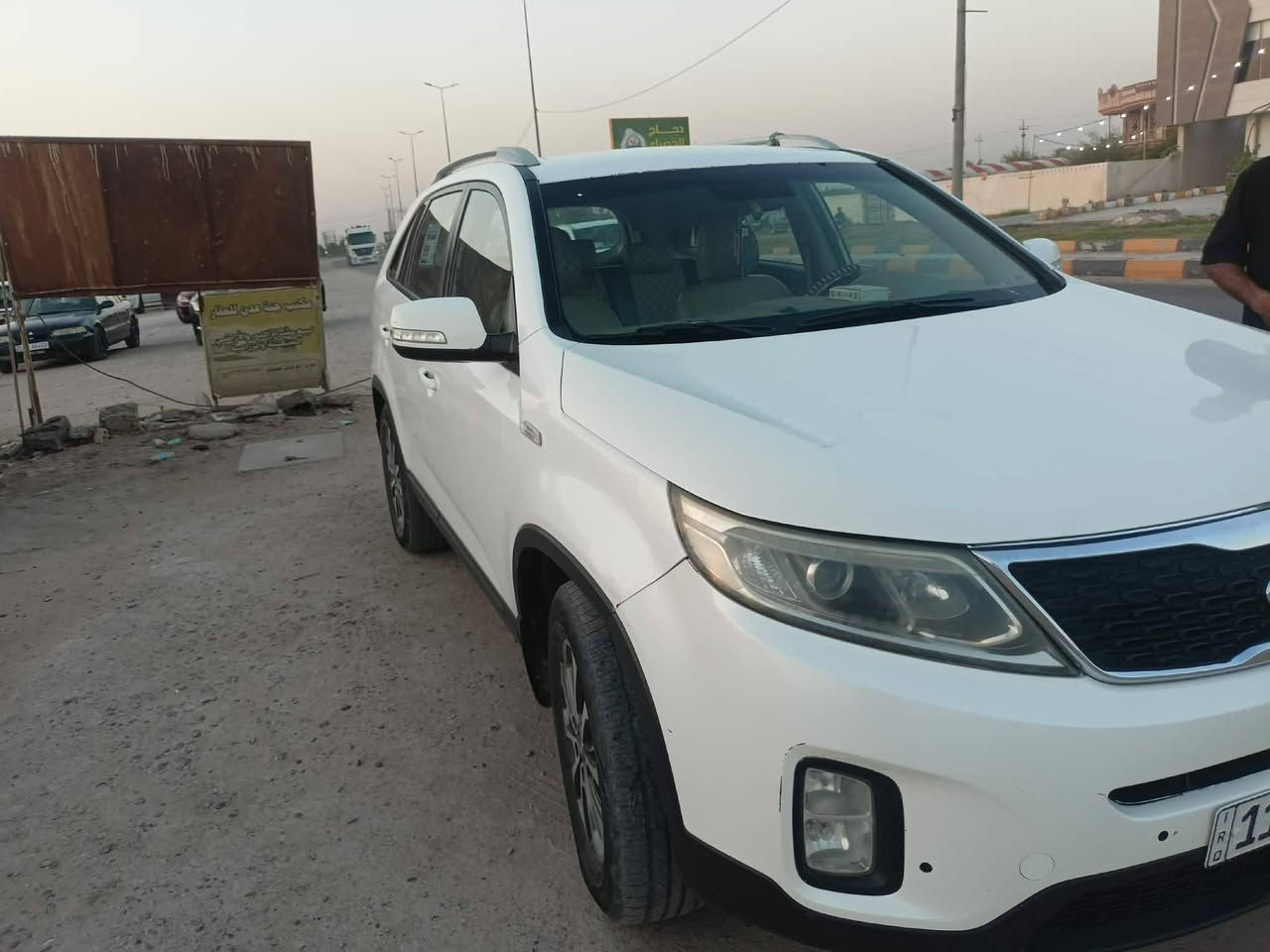 سورنتو ١٣ خليجي قطعتين صبغ بنيد وجاملغ بدون دواخل والباقي كفاله  رقم بغداد نكليزي بسمي تحويل مباشر مكينه وكير كفاله 6 سلندر مكاني كربلاء الحسينيه سعر ١٥٥ مستعجل الشراي ومايتعبني اذبله منها هواي اتصل *********** اثير ***********
