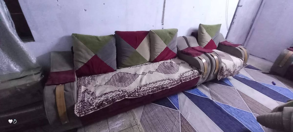 تخم • صوفا • فيه مجال