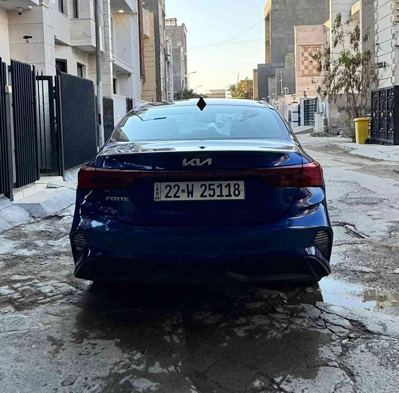 كيا فورتي 2024 وارد أمريكي 🇺🇸
📍 رقم أربيل الجديد 
حادث السياره حافت البنيد فقط 
⚙️ المحرك: 2000 

ماشيه 23مايل

المواصفات:
 • رادار أمامي
 • تحديد مسار / سياقة ذاتية
 • Auto Brake – توقف ذاتي عند الاقتراب ⛔️
 • كاميرا خلفية دوّارة 📷
 • شاشة كبيرة تدعم Android Auto / Apple CarPlay 📲
 • فول تحكمات ستيرن
 • 3 أنظمة قيادة: Sport / Normal / Smart
 • كروز مثبت سرعة
 • ويل كب كروم
 • منافذ USB / AUX / 12V
 • 4 دسك + ABS + مانع انزلاق
للتواصل *********** 

✅ السيارة بدون أي نقص
السعر 149$$$قفل

📍 العنوان: بغداد – الرصافة
