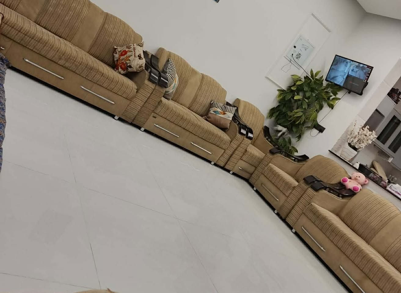 للبيع بسعر مناسب *********** واتساب أو مراسله الصفحة
