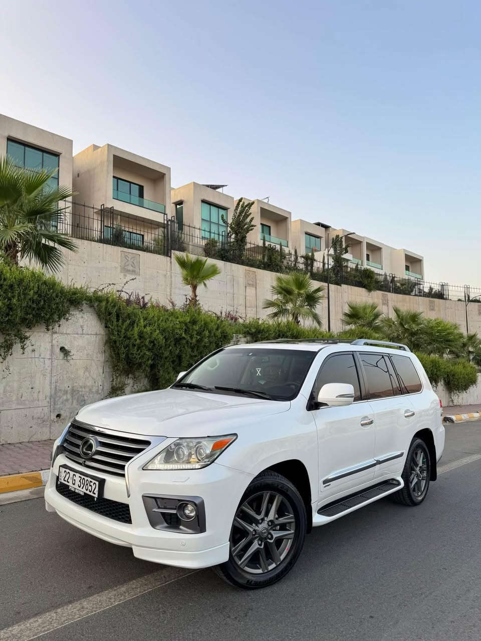 ليكزز  2014   خليجي  بريمى   فول  مواسفات LX 570
اللَّهُمَّ صَلِّ عَلَى مُحَمَّدٍ وَعَلَى آل مُحَمَّدٍ
ارخص سعر و انظف سيارة 📦📦📦
سعر ٣٧٧ ورقە
ليگزز   2014    بريم  اصل  داخل  مشمشی 
 سياره (٦ ) كوشنات كهرباي (٤ ) دگم
سياره (8) ايرباكات  ٣شاشات
بدون صبغ   كفاله عامه بشرط سونار
سياره ماشيه    ١٣٥٠٠٠ الف كيلومتر حقيقي
4 اطارات و ويل جديد شريكه 
سياره محرك و الكير بشرت مامفتوح جديد جديد
سياره حيل نظيفه كلشي علي بلادي  كل غراض بلادي موجودة
مواصفات
(بصمه .. الانزلاق .. كشن جلد  .. ثلاجه ..  زينون . .. نيظام ايكو .. كوشنات تبريد و تدفية .. رادار
.. ستيرن كهربائى سندوق شفط .. جكات .
تشغيل عن بعد ..  باب بصمه )
(سیارة سنوية هذة براد جديدة)
 اليوم ثاني تحويل  حاظر مباشر
 رقم /[ *********** ]
 سياره داخل / سليمانيه السليمانية, العراق
