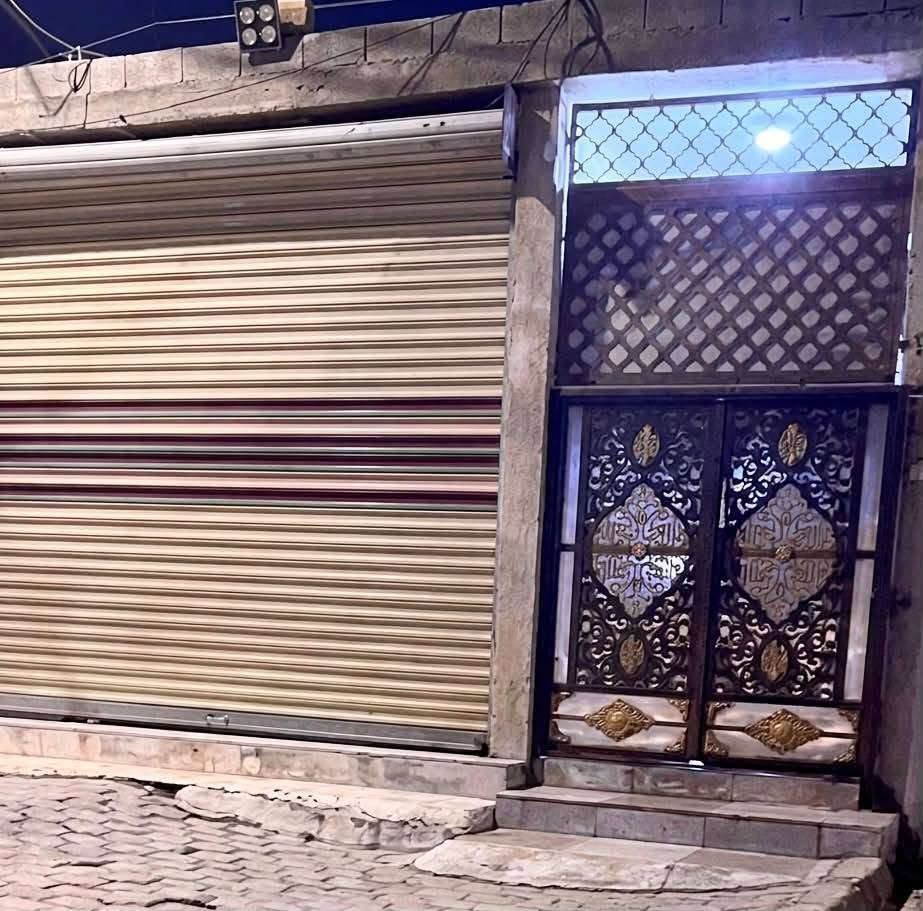 بيت ومحلاته 150 متر بالجبيلة للإيجار بـ900
نظيف وجاهز للسكن ويصلح تجاري ايضاً،

للإستفسار وصور المنزل من الداخل :
 واتساب  ***********

@الجميع
