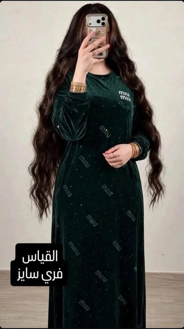 ✨ أهلاً بكِ في عآلم آلرقي وآلآنآقهہ  تسوّقي بكل ثقة” 
👗 القياسات:
من وزن 45 إلى 80
💎 نوع القماش:
قديفة مخمل الماس الأصلي ✨
خامة فخمة وناعمة ومناسبة للشتاء 🤎❄️
                                              لتفاصيل والطلب: دايركت 🛍️

نص مكتوب في الصور:
- القياس فري سايز
