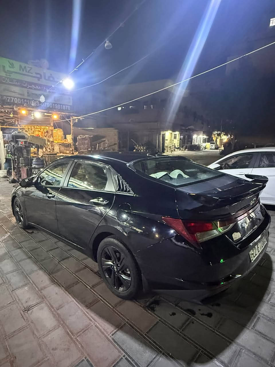 🚘 للبيع هيونداي إلنترا 2021 – وارد أمريكي 🇺🇸
🔹 الموديل: 2021
🔹 الوارد: أمريكي
🔹 المحرك: 2000 بنزين
🔹 الرقم: أربيل جديد
🔹 السنوية: غير منتهية
💰 السعر:118 وبيهه مجال قليل 

⭐ المواصفات:
✅ بصمة وتشغيل زر
✅ تشغيل عن بُعد
✅ رادار
✅ مثبت سرعة
✅ تحكم ستيرن
✅ كاميرا خلفية بلادي
✅ شاشة لمس
✅ ومواصفات أخرى

🔧 الأضرار بكل وضوح:
🔸 البنيد مبدل
🔸 جاملغ جهة السائق بارد قليل بدون صبغ
🔸 باب السائق بارد قليل بدون صبغ
🔸 السيارة نظيفة
🔸مرفق السونار
📍مكاني المنصور 
رقمي ***********
