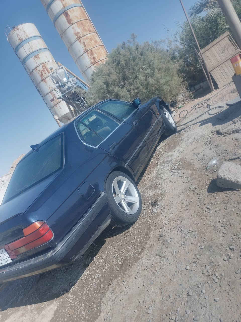 السلام عليكم بي ام ٧٣٥ للبيع او مراوس موديل ٩١ تبريد شغال باسمي تحويل ثاني يوم للبيع او مراوس السعر ٣٥ للإستفسار عل رقم *********** المكان هيت
