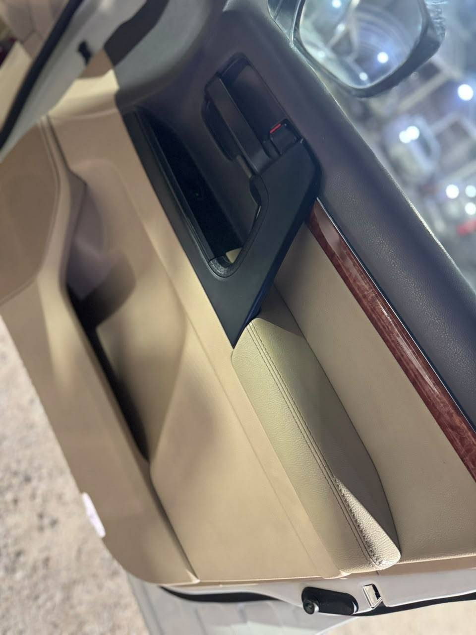 لاندكروز GXR • ٤٠٠٠ ٦ سلندر • رقم بغداد