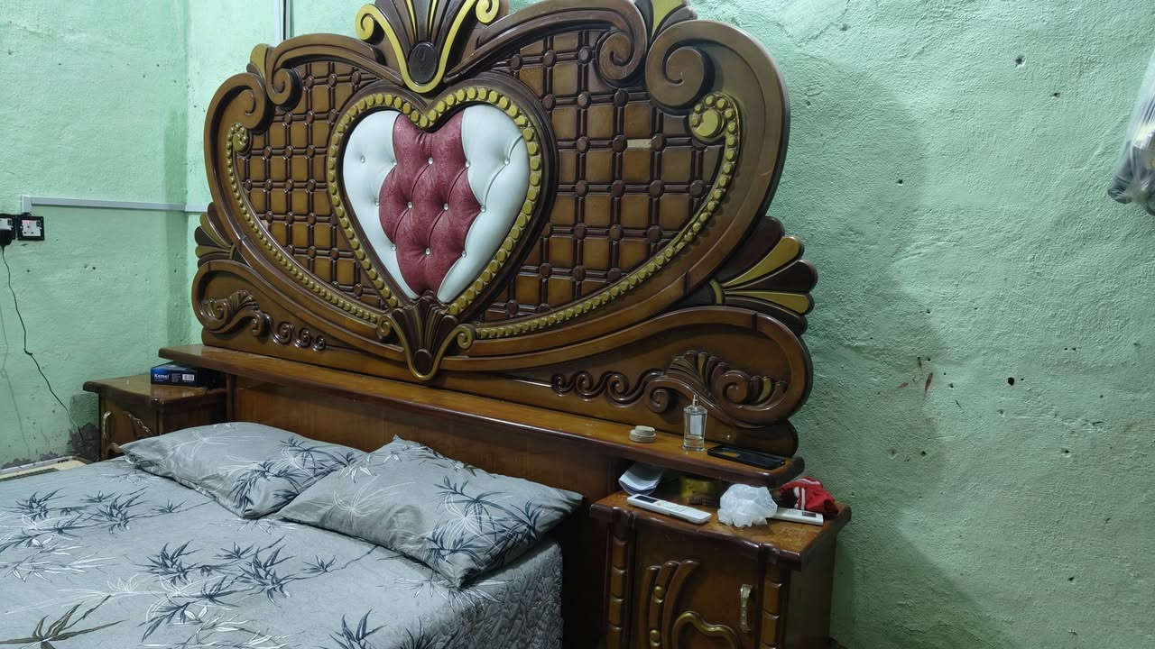 السلام عليكم غرفه انجاره تسزكام نضيفه ب700 وبيها مجال قليل ليحب وتساب وتصال *********** ناصريه مركز
