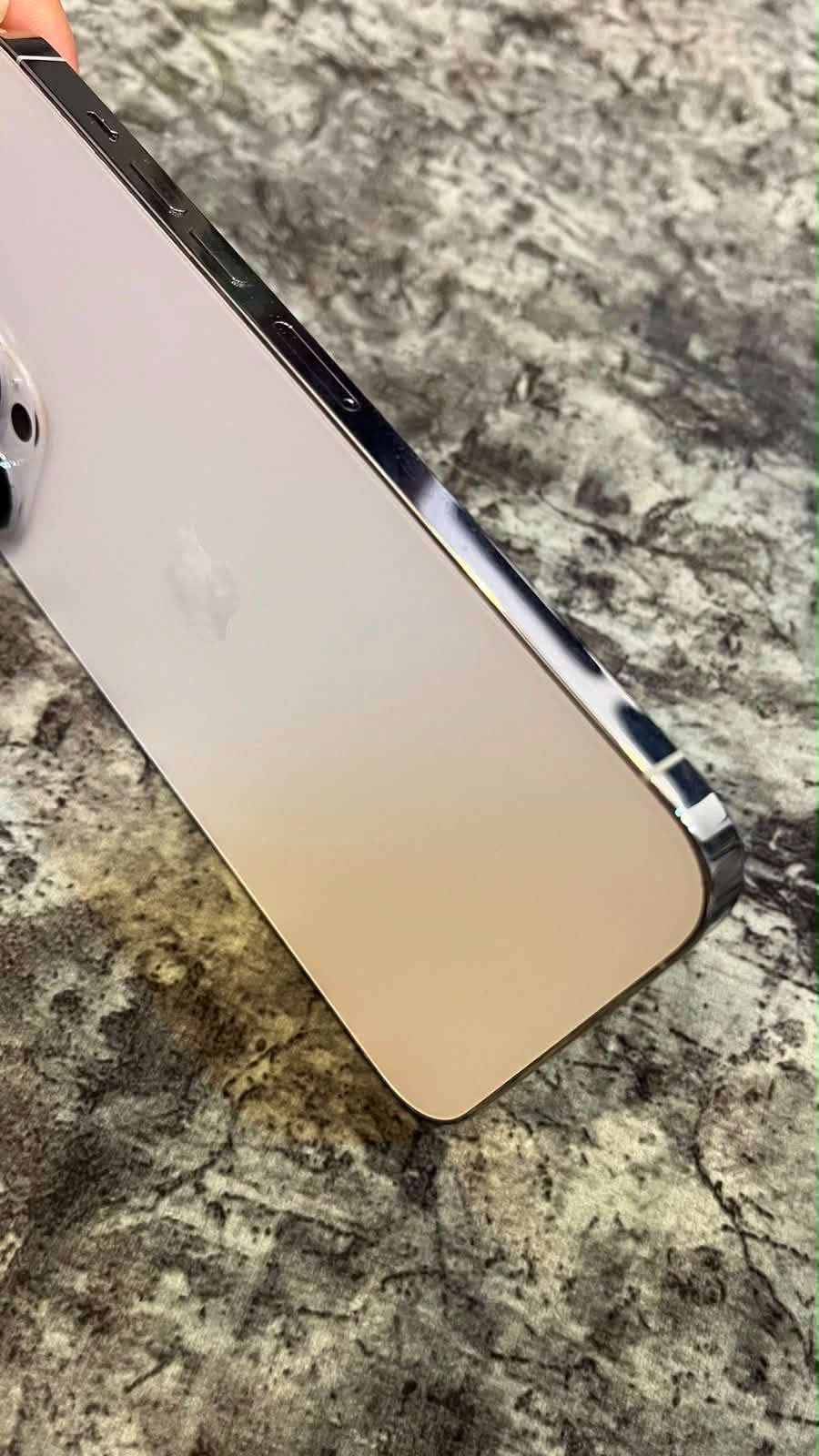 البيع آيفون 13 بره ماكس جهاز نضيف بطاريه 96 تك ذاكره 128 ابدل بس شاشه نوعيه زينه سعر جهاز 500 وبي مجال ***********
