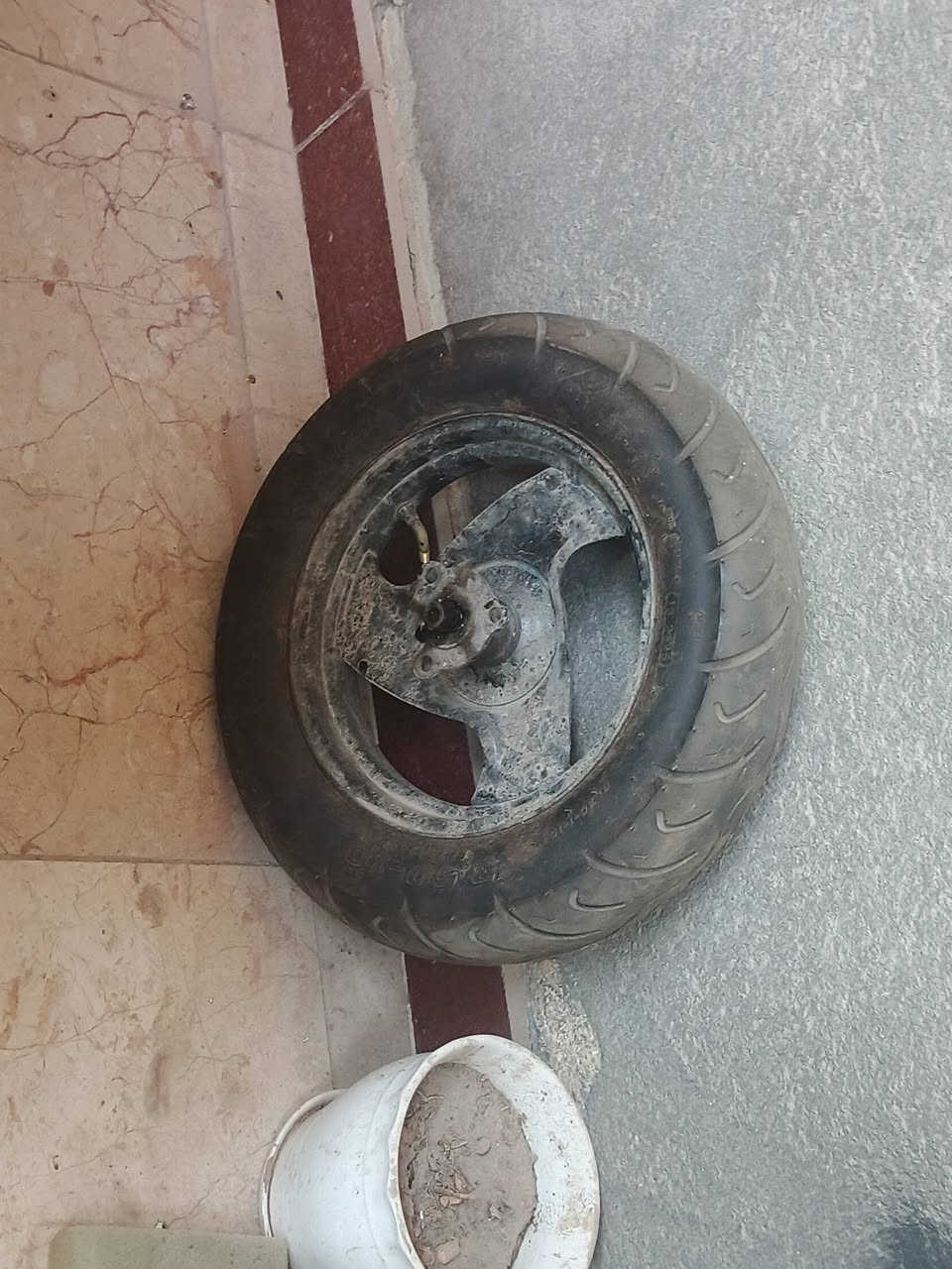 سلام عليكم.
غراض ماكس عدلة للبيع مكاني ناصرية مركز 
الشاصي ب 60
الكاعية ب 12 
القبق مال باتري ب 5
القبق مال كور ب 5
جنطة ب،12 
كشن ب 12
شيال ب،8 
كويل شغال جديد ب 4 
تاير وويل امامي ب 20
الحاضن الجوة الجنطة بلادي املح ومختم ب 15
الدبل بلادي ب 10 
سوبر شغال ب،15 
كابريتر ب 10
يدات تزويد ب،4 
رقم مال تزيد ب 8 باتري مستعمل قديم ب 13
قطرة مال دهن تزويد ب 2
*********** رقمي
