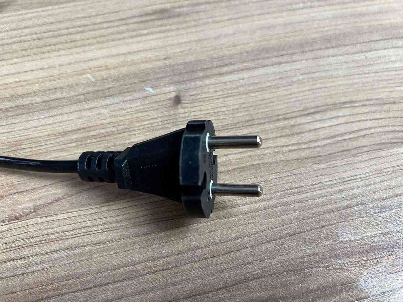 مكنسة ٢×١ • ٦٠٠ واط • فلتر HEPA