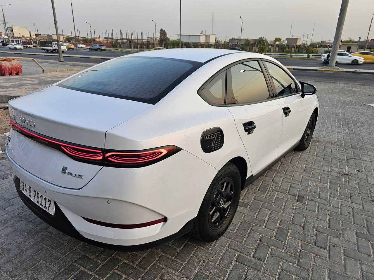 السلام عليكم
كن بلاس BYD 
كفاله :عامه
رقم : بصره / تحويل ثاني يوم
المشي الكلي : 36,000  KM
السياره مدوشمه كامله + سبير 
العنوان : البصره 
السعر : 124 $ وبيه مجال 
رقم النقال : ***********
