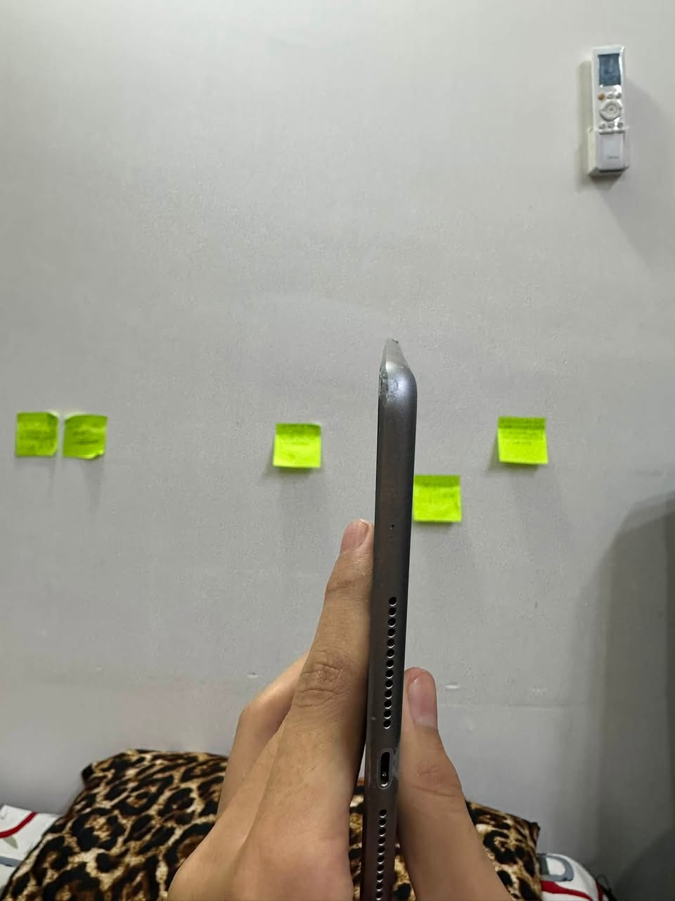 السلام عليكم ايباد 6 ذاكره 32  السعر110 بي مجال قليل
جهاز امانه الله نضيف ويخبل اخذته استخدامي اله فقط تلب واتساب وافلام غير ما استخدمت وماشفت بي عيب بحظي وبختي الجهاز اي قطعه غير مستبدل وبطاريه تخبل دوم وياك يوم كامل او حسب استخدامك صرفه طبيعي ويخبل عنواني بغداد الشرطه الخامسه نهايته منطقه الدوانم
*********** متوفر فقط واتساب
