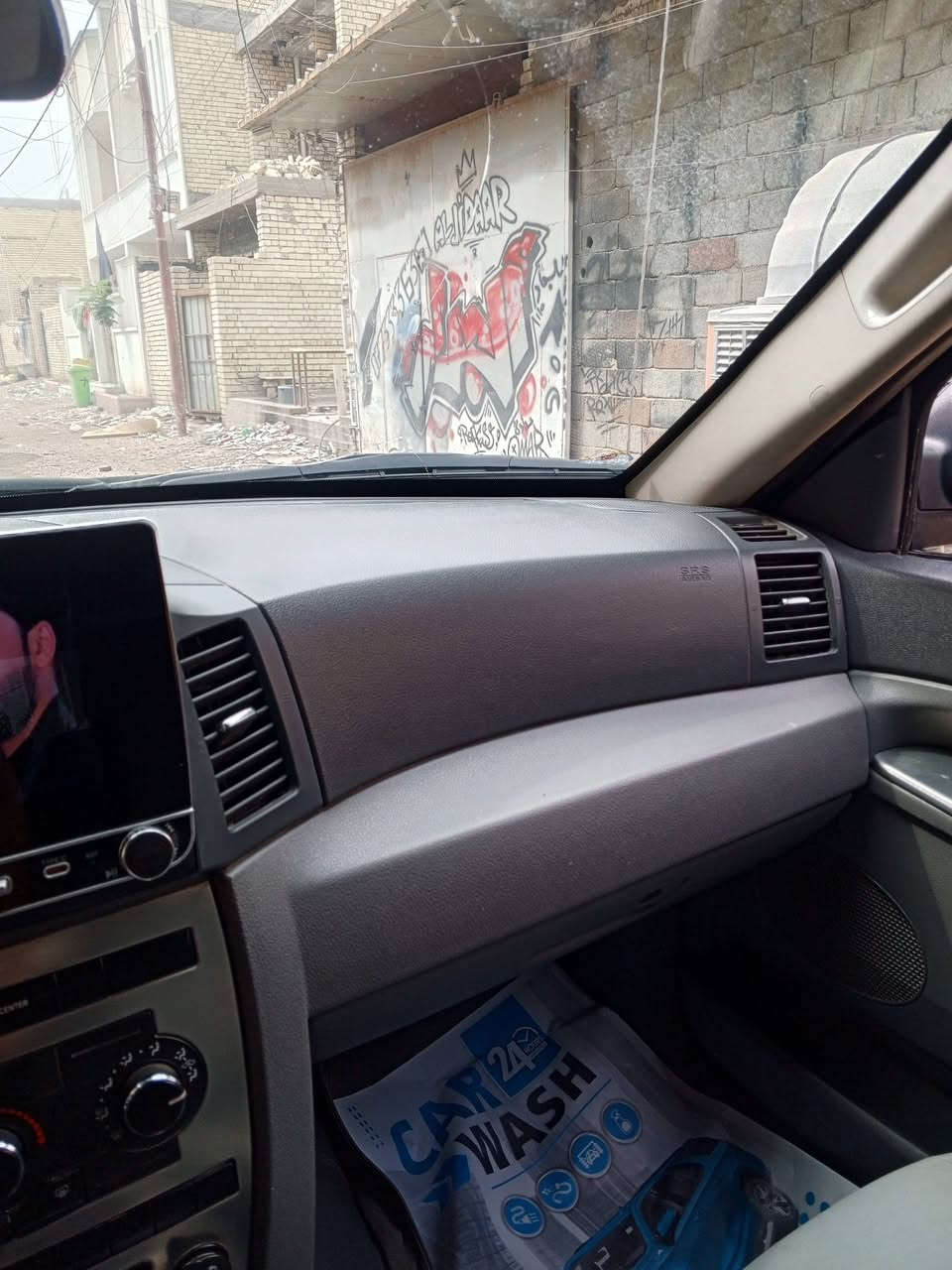 السلام عليكم سياره جيب ٢٠٠٧ الرقم سليمانيه تبريد شغال سياره نضيفه سنويه ٢٠٣٠ سياره بيهه خيط تبخير سعر 67$ ورقه سياره بسمي 
رقم الهاتف *********** 
مكانهه بغداد
