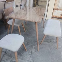 ميز طعام • إيطالي • نظيف