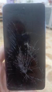 انفنكس هوت ٤٠ i • تبديل شاشة • تكريت