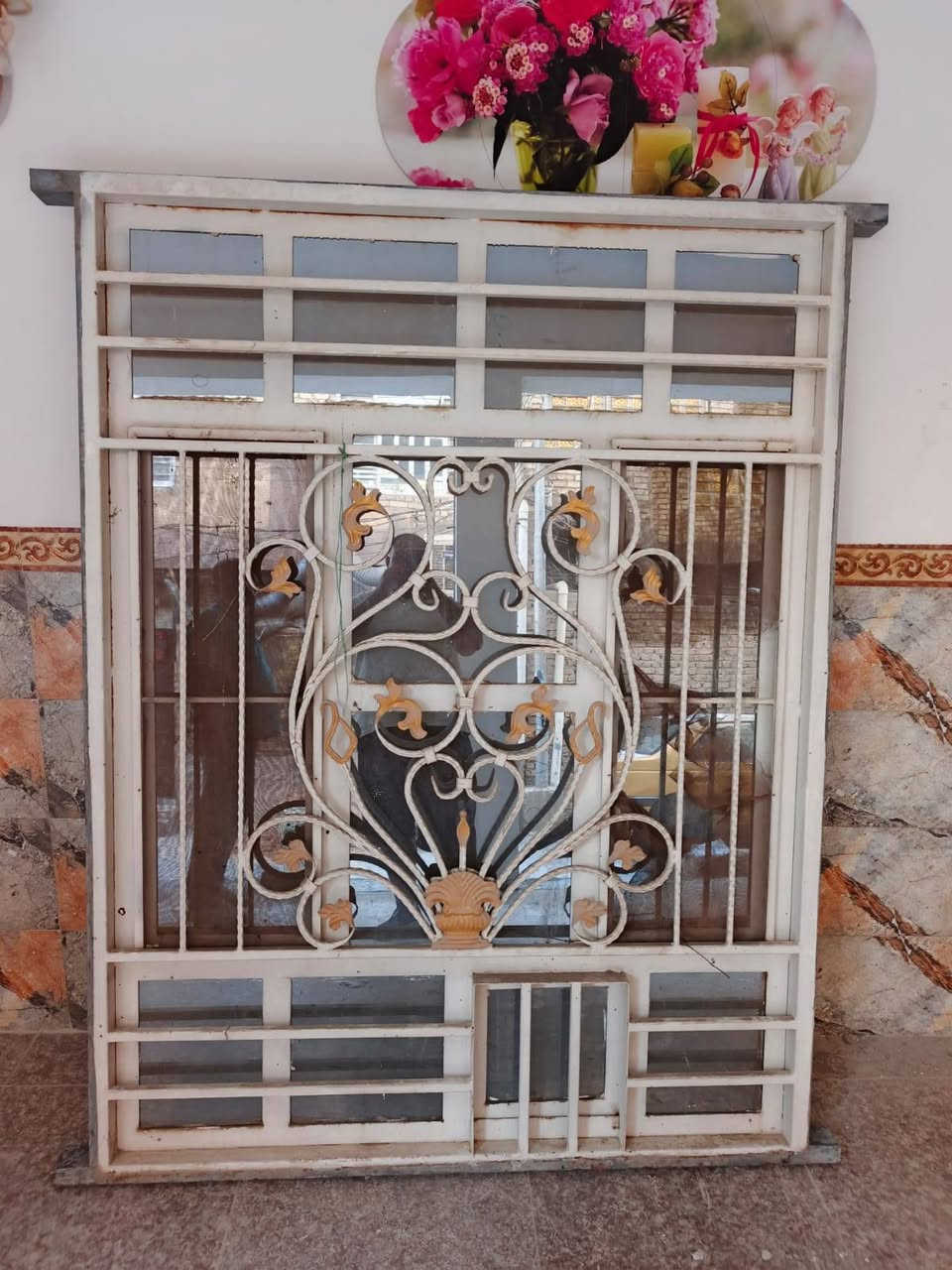 السلام عليكم شباك أرتفاع ٢متر ..عرض ١ متر اونص دبل جام بغداد الشعله السعر ١٥٠الف *********** @
