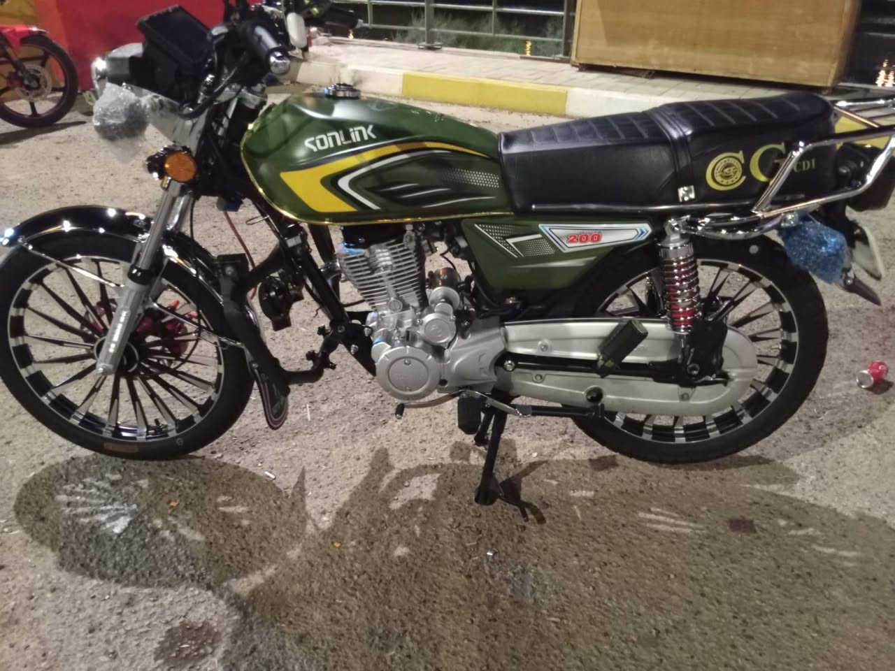 مرخصت الادمن
سونك 2025 

محرك جواكيج 200 

كهربئيات وشاير كله شغاله✅

وياله موس دبلات كله شغال ✅

محرك شرط ما محطوط عليه صبانه ✅

صالنصه بلاديه ✅

دراجه مامتعوبه خلاص شرط الشلعه ومعدل 

دراجه مال جناي تاخذه ربع ماتصرف عليه تضل عمر وياك 

منفيس اسويلك مكاتبه اكفلك سرقه وكلشي

شرط جيب الف مصلح تفحص 

سعر 950وبيه مجال للشراي قليل كلش 

مكاني الرمادي التأميم

اتصال او واتساب ***********
