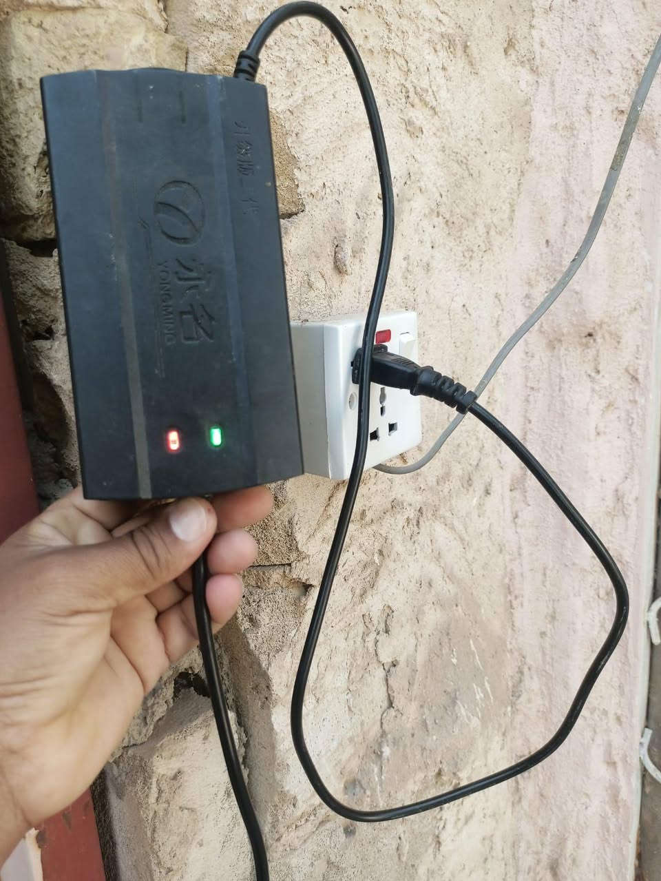 دراجه او بايسكل شحن ع كهرباء حاليآ شغال وتمشي يرادله بعض الترتيبات باترياته ضعاف بس يشتغلن ويمشن وسعره مناسب 120 مكان الشاميه طريق الصلاحيه ***********
