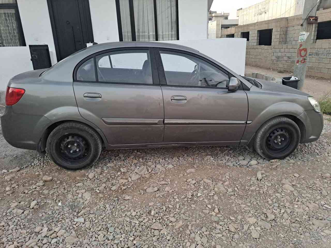 کیا ریو 2011 بوو فروشتن نرخی ٧٢ گەڵا و مەجال سەنەوی تاکو 2027 / 2 / 9 تازەیە بە ناوی خۆمە  ژمارەی تەلەفۆن ***********/ ***********
