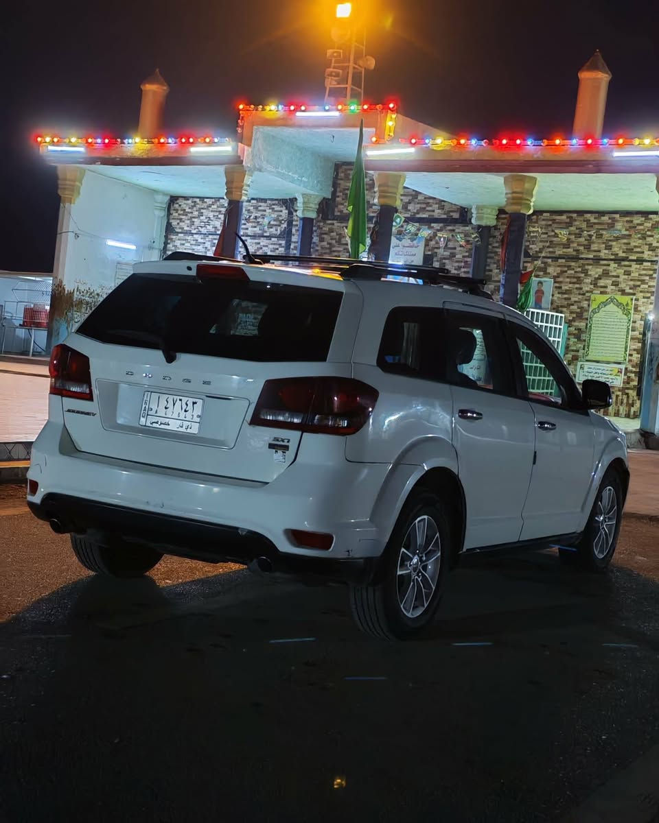 جورني موديل 15 سته سلندر 7 راكب 3 قطع تبريد بيه فخذه مكينه كير حداديه تبريد شرط غرفته كارتون كهربائياته كله شغاله ترايك وين ماتريد سعره 85 مكانه ذي قار قضاء النصر *********** وهذا الاثير بيه واتساب ***********
