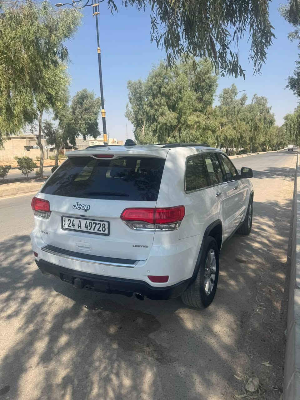 جيب لاريد 2015 امريكي بونيد صبغ 
فول موصفات رقم دهوك سياره حيل نظيفه 
مكان سياره موصل تلعفر سعر قفل 🔐 163  
ملاحظة خفيفه موجود بسياره بس سعر مناسب جداً 
*********** اتصال
