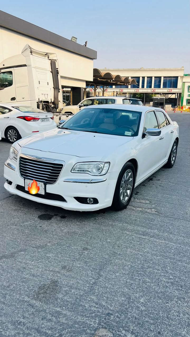السلام عليكم 
أوباما وارد كندي تو ويل مديل ١٤ c خمس مواصفات محرك ٣٦٠٠ جديد توة شادة مال گصة هوة ولگير ولعربانة الخلفية تبريد ثلچ منضومة جديدة شادهة 
تدفئة حتى بالكشنات لا يت زنون نهار إدامة كاملة للسيارة كلة جديد سيارة استعمال شخصي داخلة كفالة للعراق وهنا صار بيه ملاحضات سطحية چاملغ الأمامي انرش والهلالات الخلفية اثر خياس ثقبين بسيطات وتبديل بيبان الخلفية نفس اللون بلاديات أثر خياس جوة الترايش القديمات وعندي صورهن السعر ١٥٧ وبيهة مجال العنوان البصرة ***********
