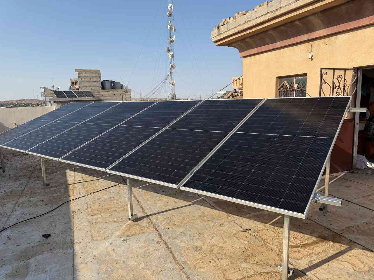 📍جلولاء/حي الجماهير
تم بحمد الله تنصيب طاقة شمسية (ماركة شيساج)
بقدرة 12امبير نهاري☀️ 8امبير ليلي🌖

تتكون المنظومة من انفيرتر بقدرة4.4 kw
وبطارية بقدرة 8 kw+بورد سيطرة متكامل
مع هيكل حديد مغلون لالواح شركة جينكو عدد 6

ضمان البطارية 5سنوات 
ضمان الانفيرتر 5سنوات 

للتواصل :
*********** المهندس صالح الحربي
